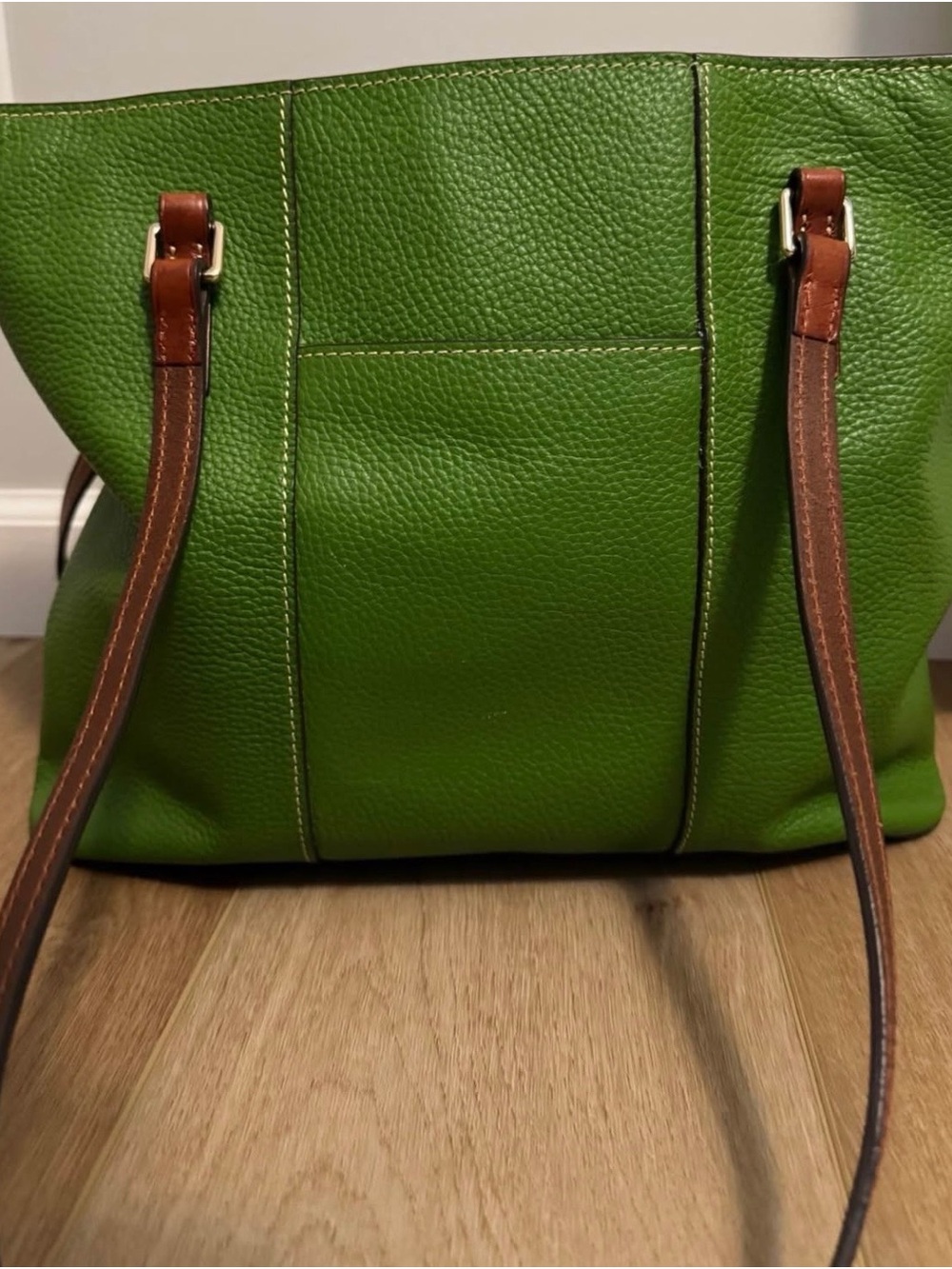 Dooney & Bourke Vibrant Green Pebbled Leather Shoulder Bag - Picture 2 of 3